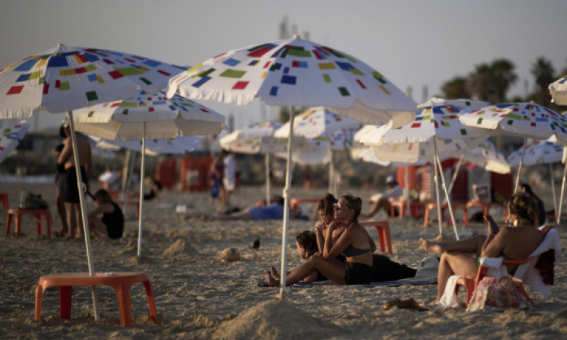 הטמפרטורות מזנקות. גל החום יתגבר [צילום: ליאו קוריא/AP]