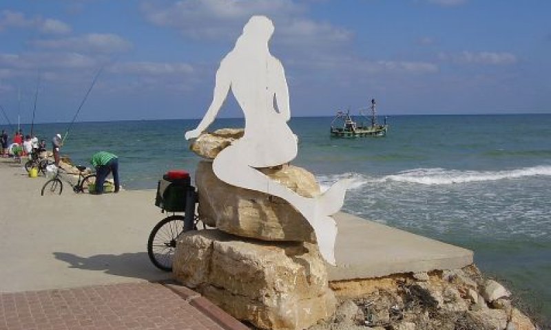 חוף קרית ים [צילום: אבישי טייכר]