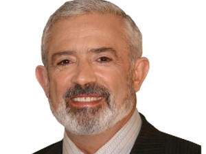 מלכה: אמילי היתה אמורה להודיע על הקשר