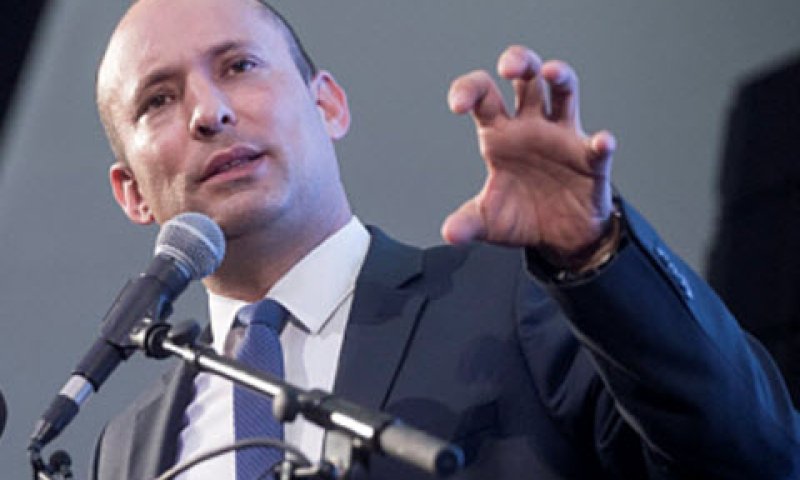 בנט. תוקף מימין [צילום: מרים אלסטר/פלאש 90]