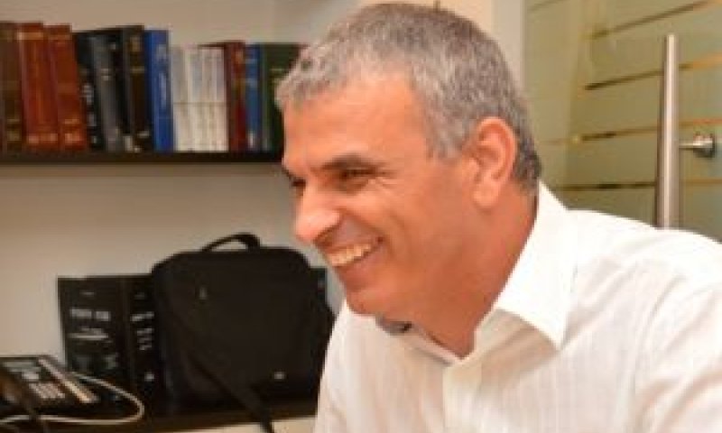 כחלון. נגד לפיד [צילום: פלאש 90]
