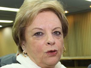ביניש. פורשת בפברואר