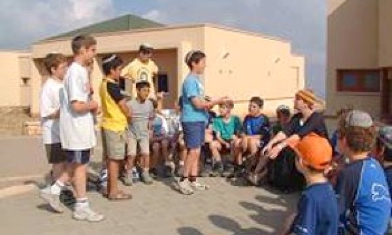 תלמידים בבית הספר במורשת. שנת לימודים נוספת בסכנה