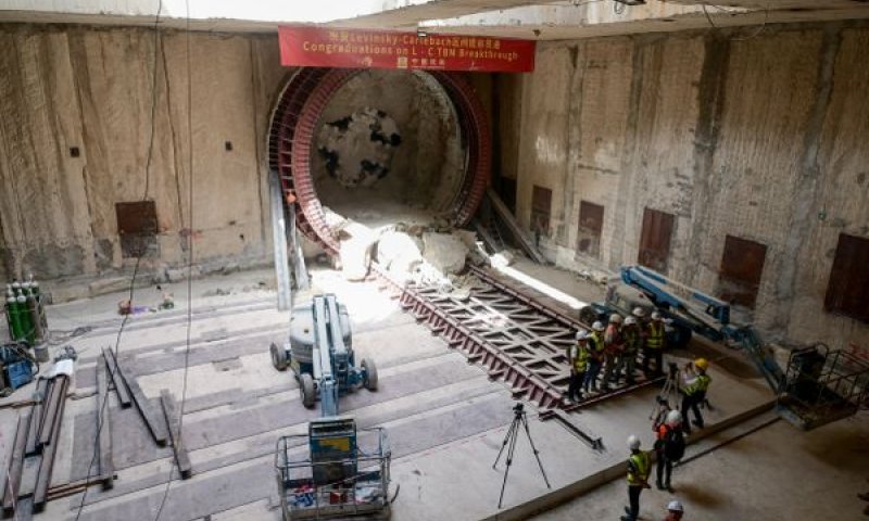 כריית הקו הירוק של הרכבת הקלה [צילום: אבשלום ששוני, פלאש 90]