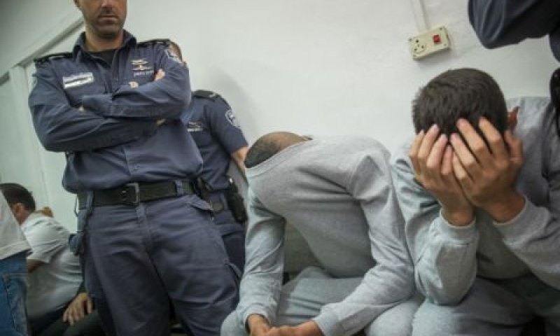 דיונים מהירים [צילום: יונתן זינדל, פלאש 90]