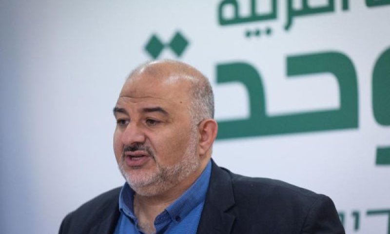 עבאס. לא נשאיר את נתניהו בשלטון [צילום: יונתן זינדל/פלאש 90]
