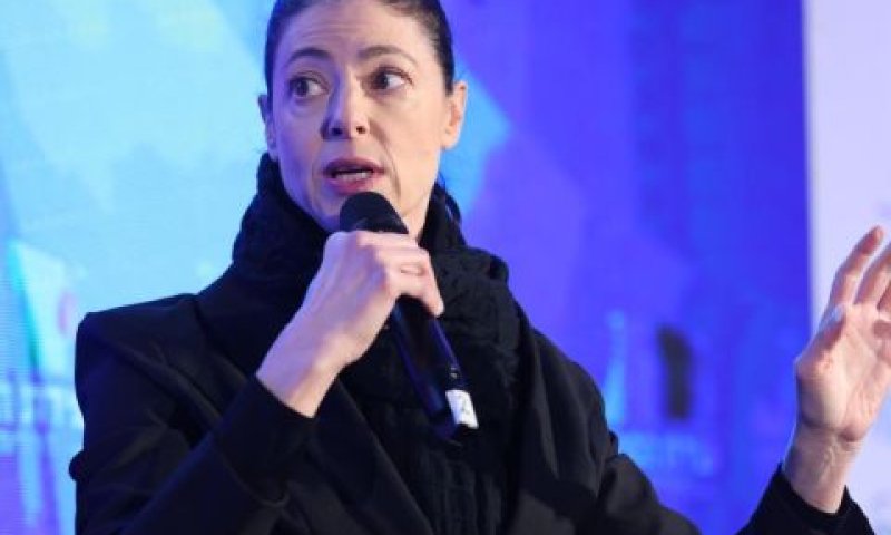 מיכאלי. "גזירת סרטים" [צילום: עודד קרני]