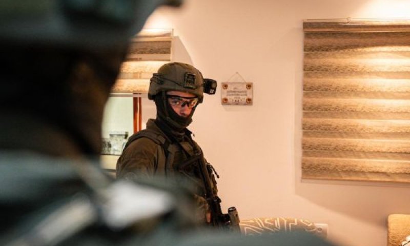 סחיטה, מטענים וחשד לקשר טרוריסטי [צילום: דוברות המשטרה]