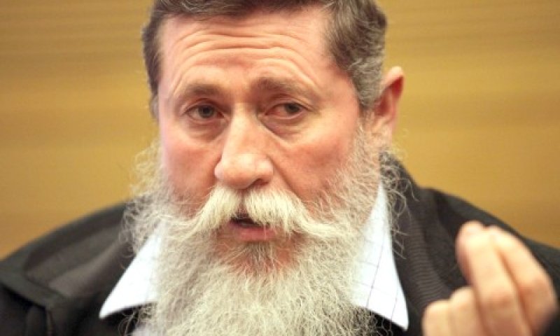 כצ'לה. "שירטטה את המטרה בחץ, וסימנה את עיגול השפיטה סביבו" [צילום: פלאש 90]