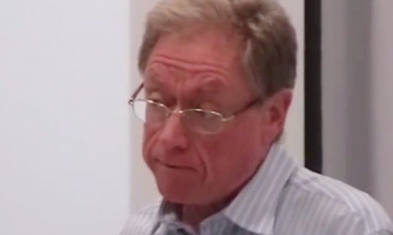פרופ' רייכל. מסיים ללמד בסתיו