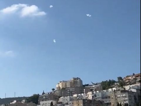 יירוטים מעל זכרון יעקב [צילום: לפי סעיף 27א' לחוק זכויות יוצרים]