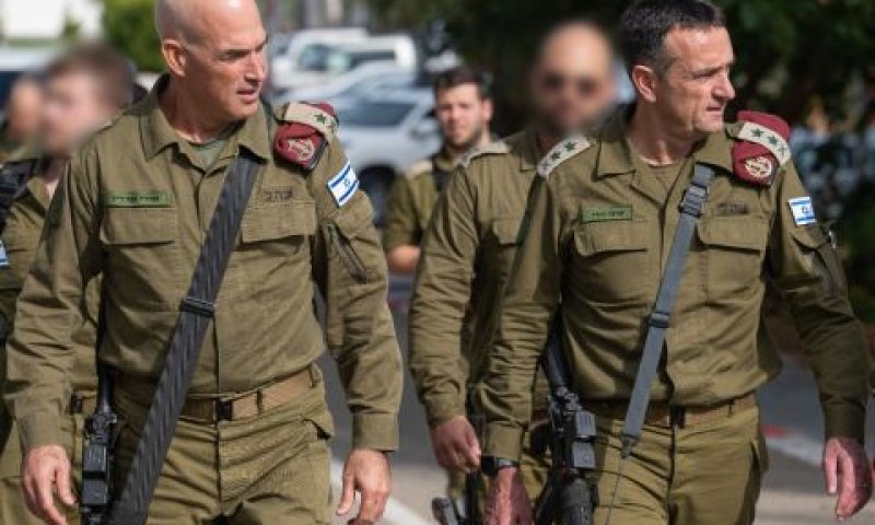 רא"ל הרצי הלוי ואלוף ואלוף אורי גורדין [צילום: דובר צה''ל]