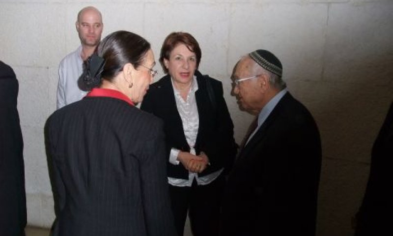 פרוקצ'יה (משמאל) ונאמן