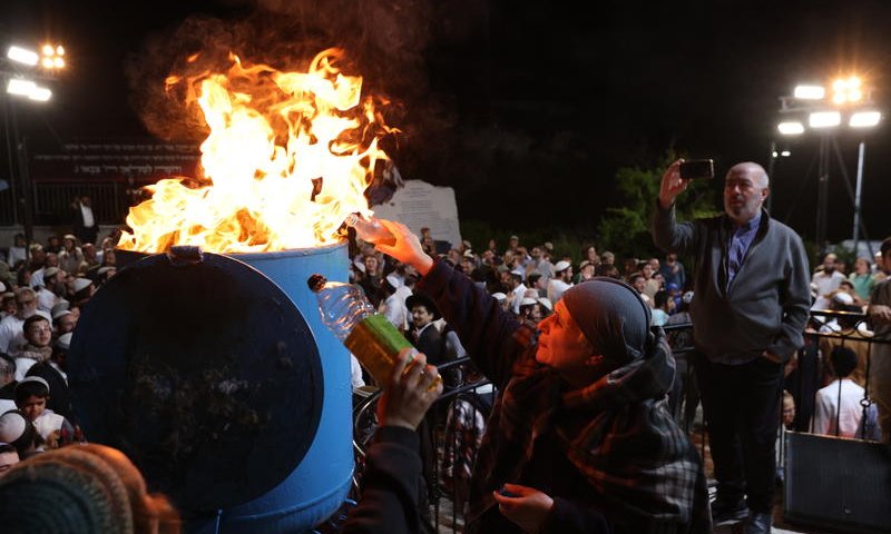 הילולת רבי יהודה בר אלעאי ליד עין זיתים אמש [צילום: דוד כהן/פלאש 90]
