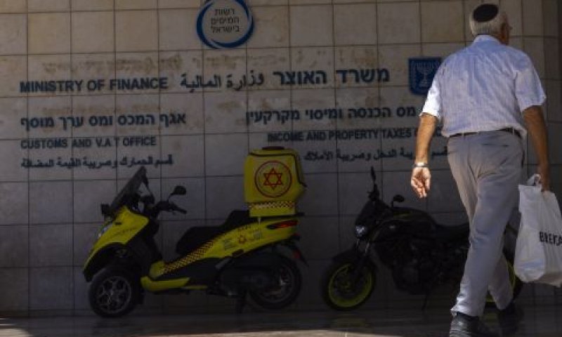 התקשרות של 48 שנים [צילום: אוליביה פיטוסי, פלאש 90]