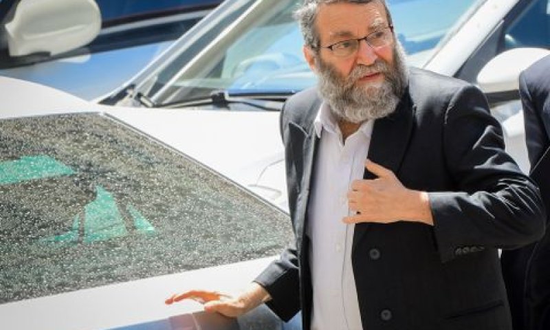 ח"כ גפני. "כולם סובלים מזה, לא רק החרדים" [צילום: אבשלום ששוני/פלאש 90]