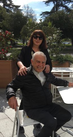 עמנואל ובתו מיכל [צילום: באדיבות המשפחה]