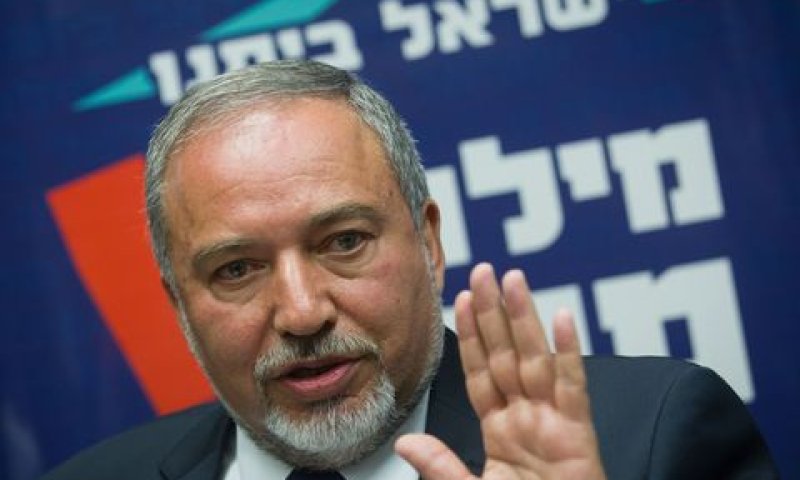 ליברמן. מתקפה מהאופוזיציה [צילום: מרים אלסטר/פלאש 90]