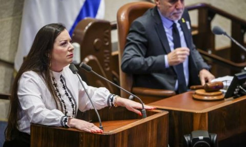 גוטליב. מותר לי לשיר? [צילום: נועם מושקוביץ/דוברות הכנסת]