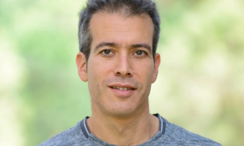 הפרופסור ערן סגל [צילום: מכון ויצמן למדע]