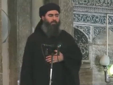 אל בגדדי בהופעה פומבית נדירה [צילום: יוטיוב]