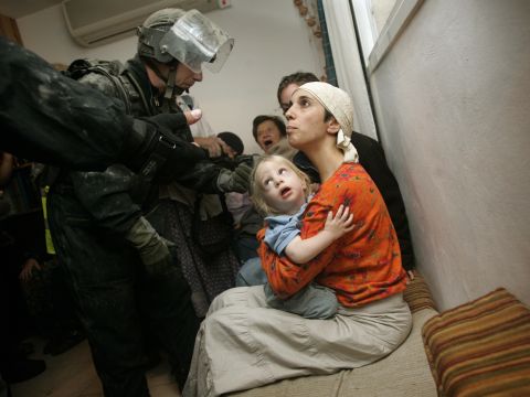 הפינוי בחברון [AP]