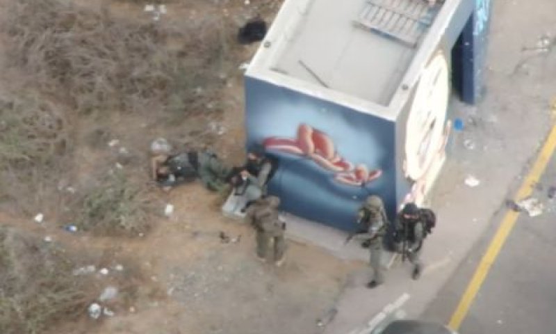לוחמים בפעולה [צילום: דוברות המשטרה]