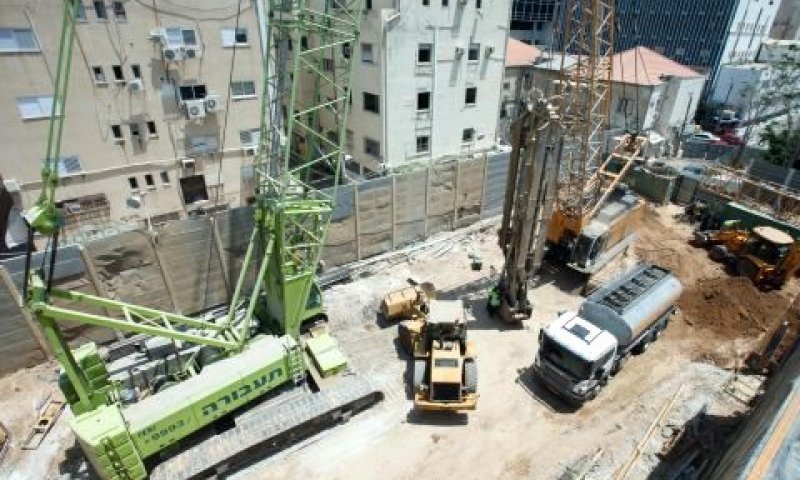 עבודות הרכבת הקלה בגוש-דן [צילום: אסף שילה/ישראל סאן]