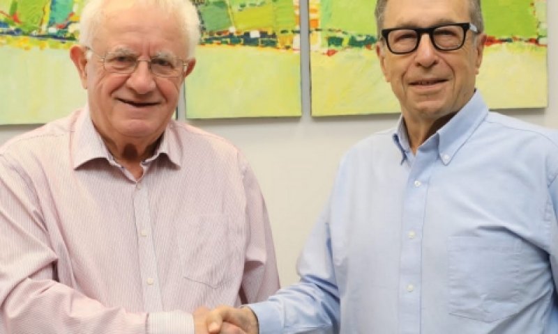 יו"ר שופרסל רן גוטפריד ומייסד דן דיל, דן אסטרוג [צילום: חן גלילי]
