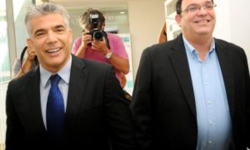 פירון ולפיד. פוליטיקה חדשה [צילום: פלאש 90]