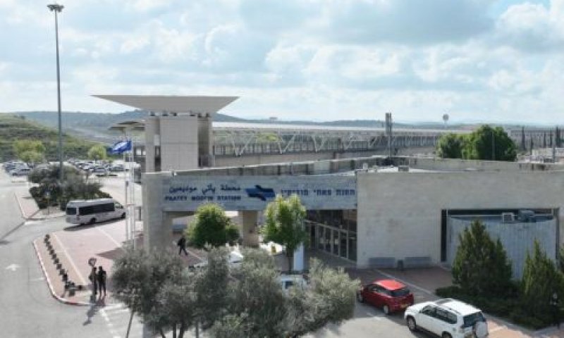 תחנת הרכב בפאתי מודיעין [צילום: טל הפקות וידאו]