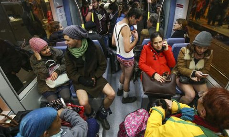 הרכבת הקלה. האם נעשה שימוש בנוסעים כבני ערובה? [צילום: נתי שוחט/פלאש 90]
