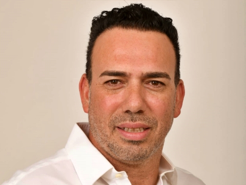 אורי מקס. תוצאות המשקפות את הגידול במספר המבקרים בחנויות [צילום: יוסי זליגר]