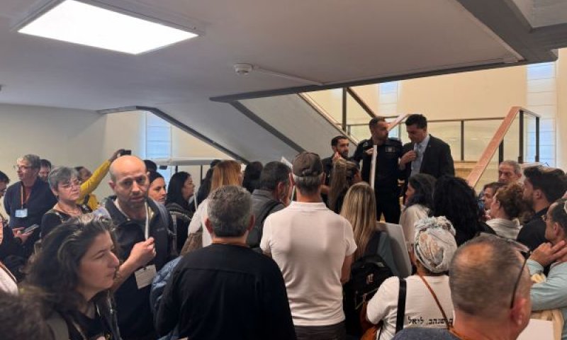 העימות בכנסת עם המשפחות השכולות [צילום: מועצת אוקטובר]
