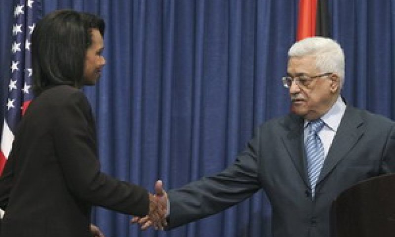 אבו-מאזן ורייס, אתמול [צילום: AP]