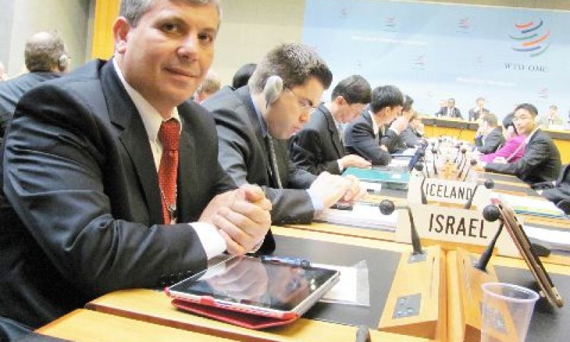 שמחון. הרחבה משמעותית של הגישה לשווקי הרכש [צילום: משרד התמ"ת]