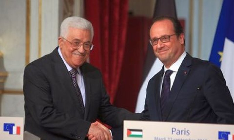 הולנד ואבו מאזן. עצירה בדרך לניו יורק [צילום: AP / Thibault Camus]