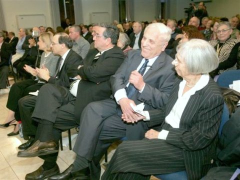 נשיאת מועצת העיתונות, דליה דורנר, מברכת את אבנרי