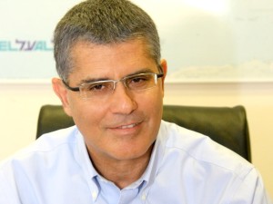 רומנו. ישלם הרבה כסף [צילום: סיון פרג']