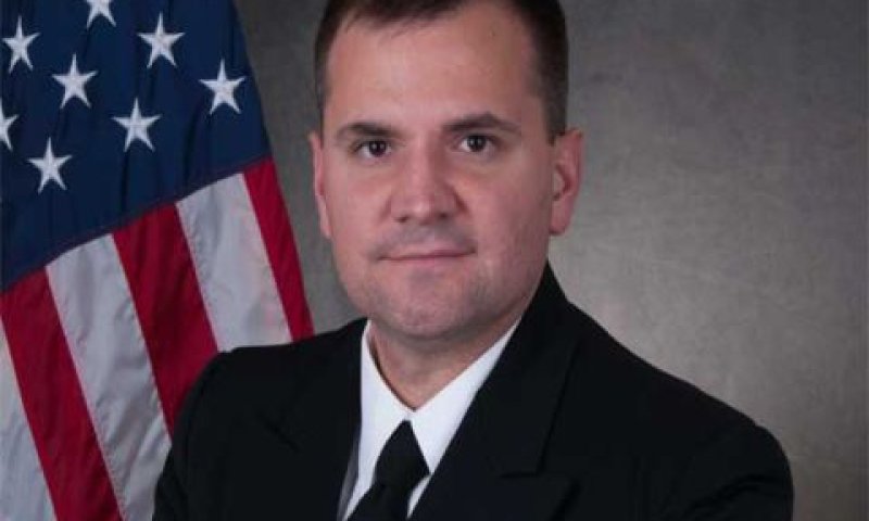 קומנדר מייקל ל' אטוול [צילום: US Navy]