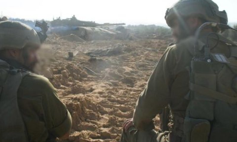לוחמינו נפרסים בחוף עזה [צילום: דובר צה''ל]