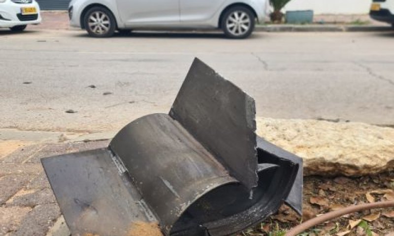 רסיס רקטה שנפל במטח האחרון [צילום: שימוש לפי סעיף 27א]