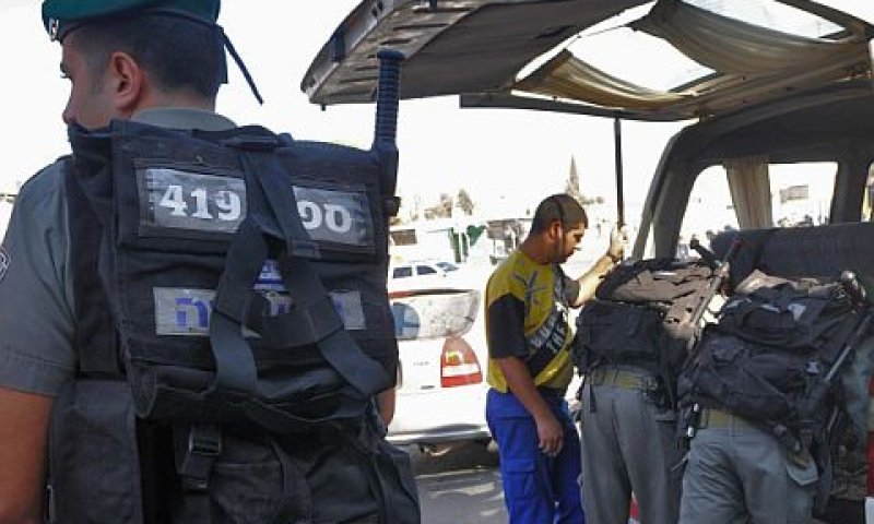 שוטרי מג"ב בעיר לוד [צילום: פלאש 90]
