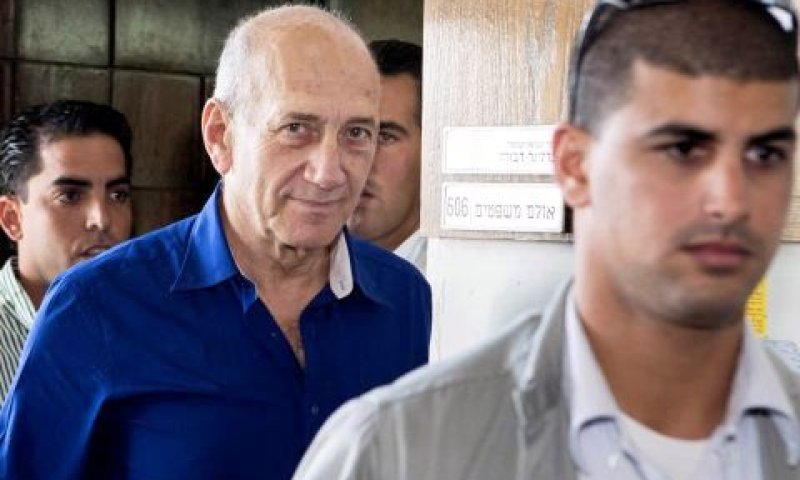 אולמרט. "לא יוכל לברוח" [צילום: AP]