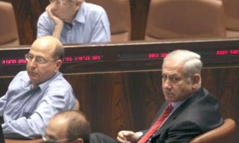 יתמכו בנתניהו. בגין ויעלון [צילום: פלאש 90]