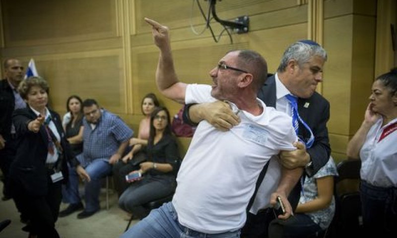 התפרצות היצרים בוועדת הכלכלה[צילום: יונתן זינדל/פלאש 90]