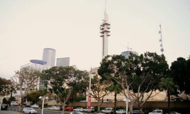 Media-tower_in_Tel_Aviv.jpg