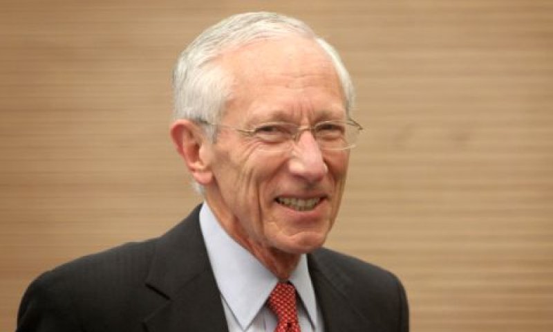 פישר. מעדיף לשבת עם המחליף [צילום: פלאש 90]
