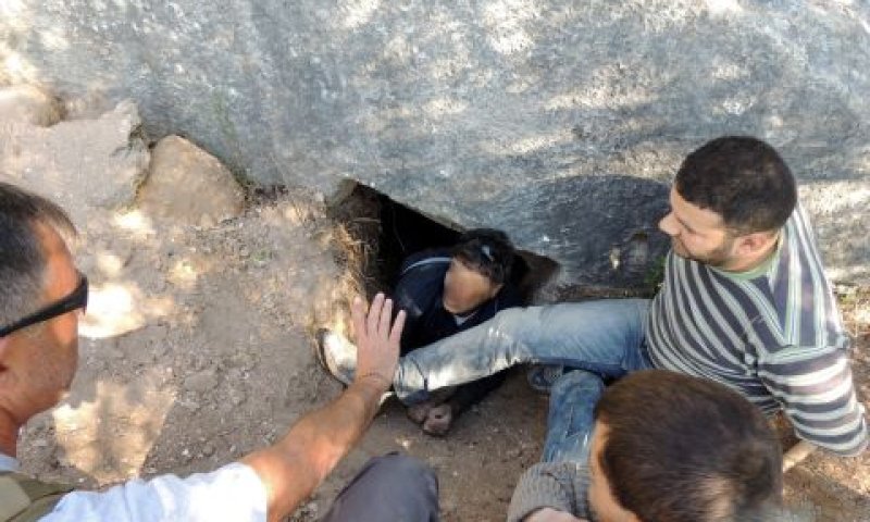 תמונה מאירוע התפיסה [צילום: היחידה למניעת שוד ברשות העתיקות]