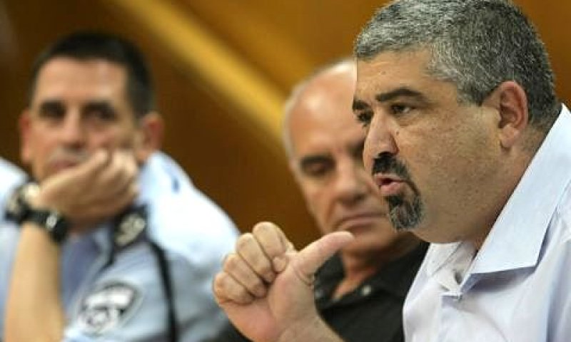 שלומי לחיאני (מימין) בדיון בוועדה לביקורת המדינה [צילום: פלאש 90]